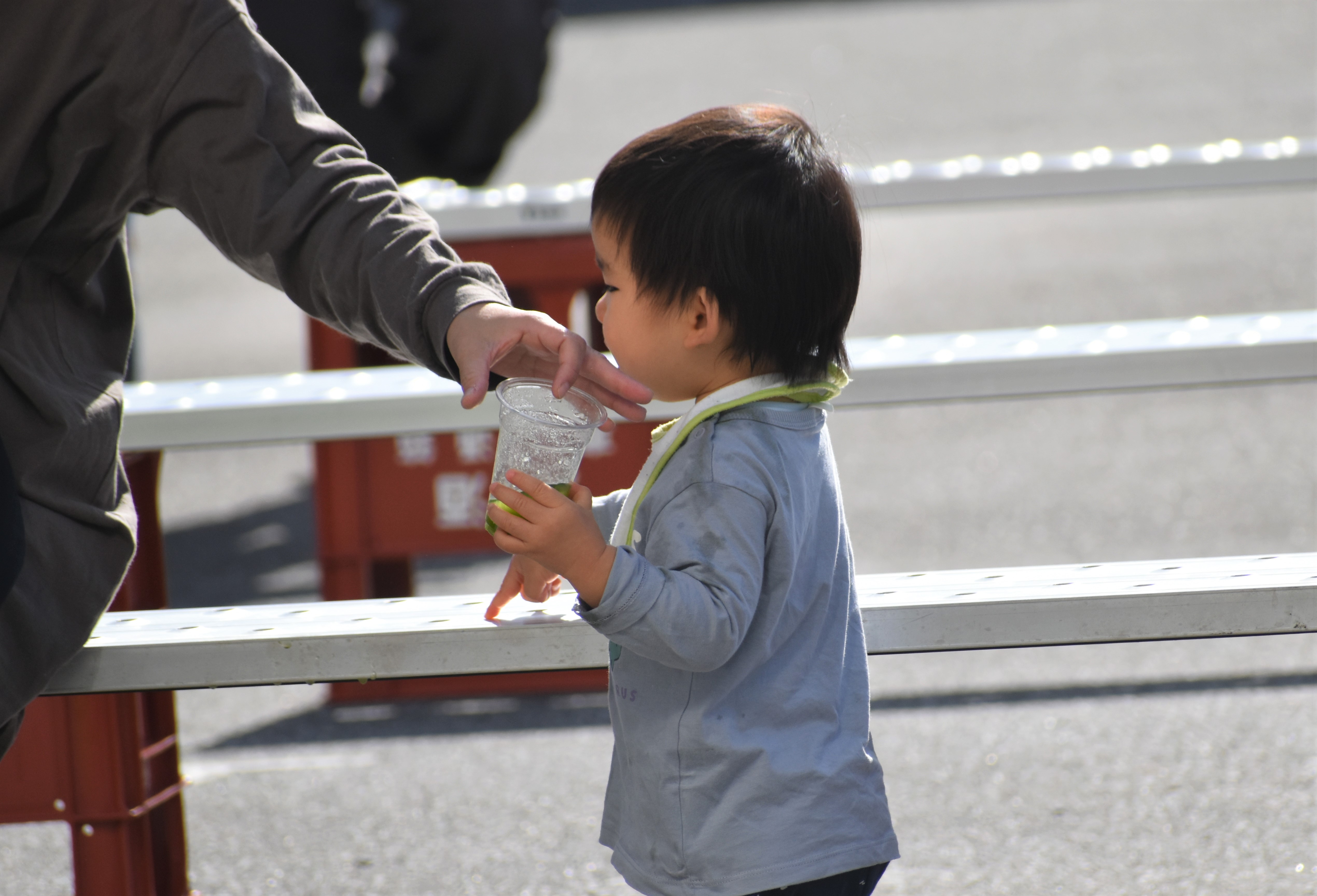 あしたば茶と子供